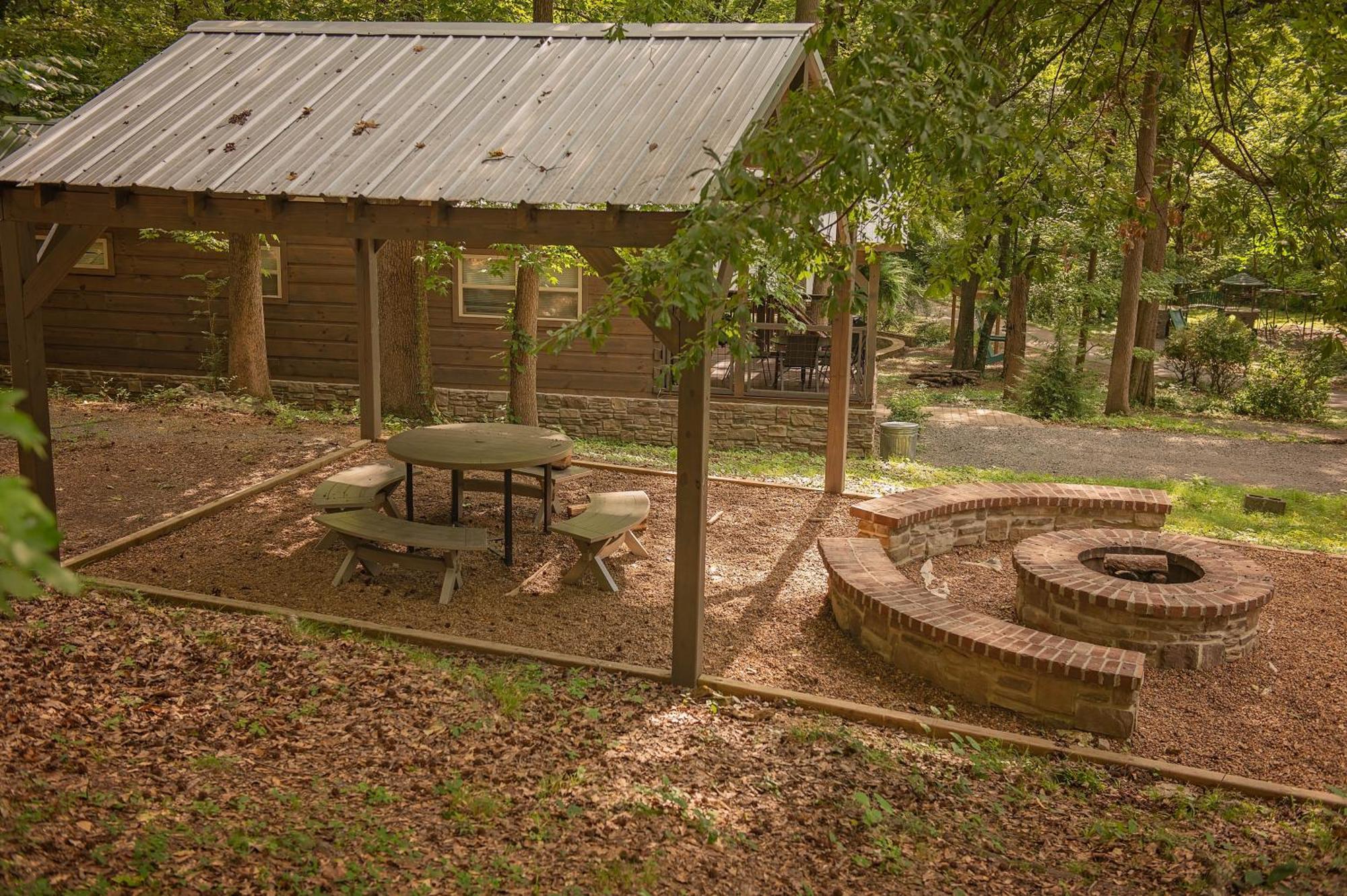 Meg Cabin Tiny Rustic Comfort On Lookout Mtn Chattanooga Kültér fotó